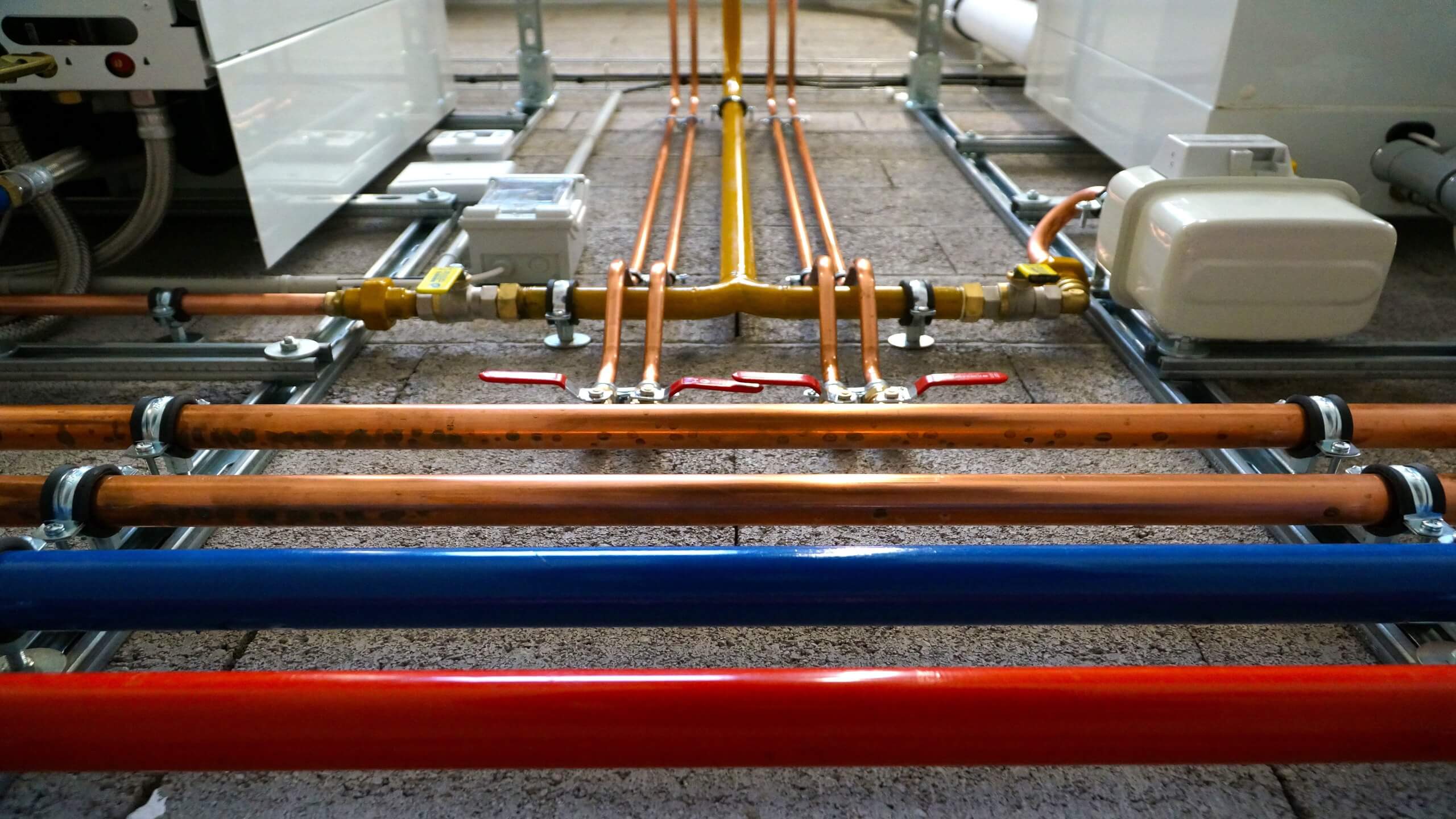 Emergency plumber and Gas Safe engineer working in Chatham, Kent